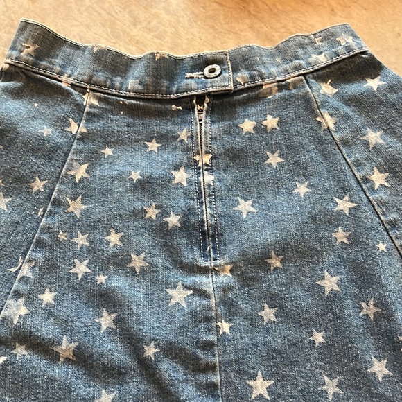 Carmar sz 26 high waisted skirt with star print mini skirt from LF - Picture 4 of 6